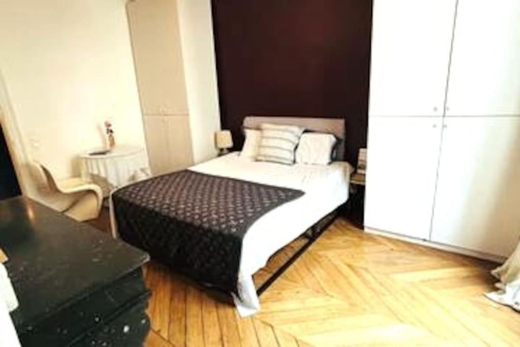 Bohemien And Arty Paris
